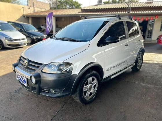 VOLKSWAGEN CROSSFOX 1.6 MI FLEX 8V 4P MANUAL VOLKSWAGEN CROSSFOX 1.6 MI FLEX 8V 4P MANUAL